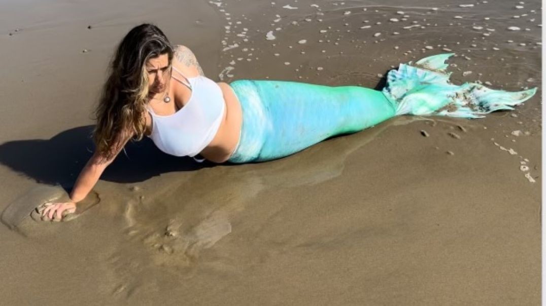 ⁣Dasha the mermaid